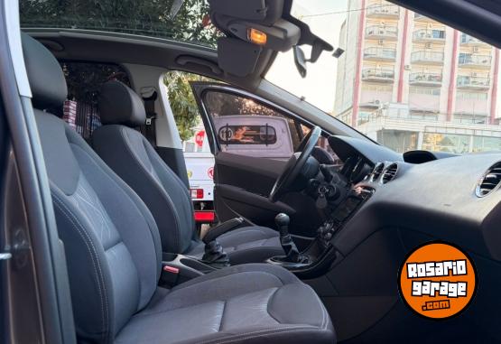 Autos - Peugeot 308 Allure Pack 2017 Nafta 110000Km - En Venta