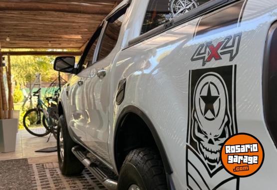 Camionetas - Ford Ranger XLT 4x4 2015 Diesel 106000Km - En Venta