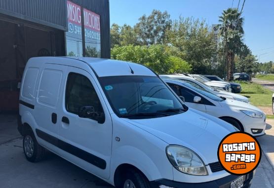 Utilitarios - Renault Kangoo 2011 GNC 200000Km - En Venta