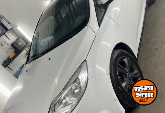 Autos - Ford Fucus se plus 2.0 2015 Nafta 196000Km - En Venta