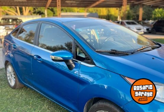 Autos - Ford Fiesta kinetic 2015 GNC 90000Km - En Venta