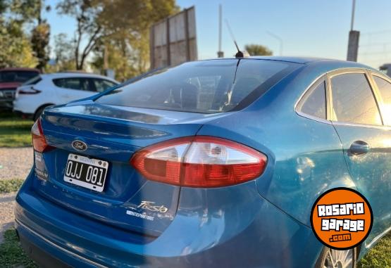 Autos - Ford Fiesta kinetic 2015 GNC 90000Km - En Venta