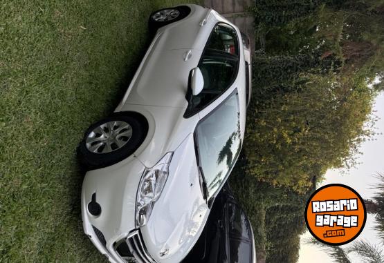 Autos - Peugeot 208 2014 Nafta 48000Km - En Venta