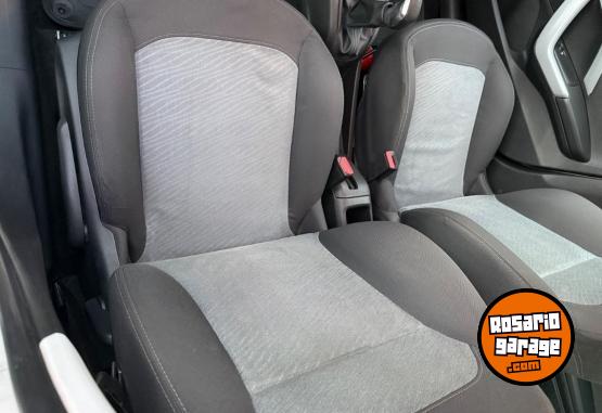 Autos - Peugeot 208 2014 Nafta 48000Km - En Venta