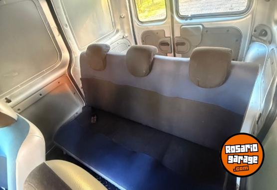 Utilitarios - Renault Kangoo 2013 Diesel 222000Km - En Venta