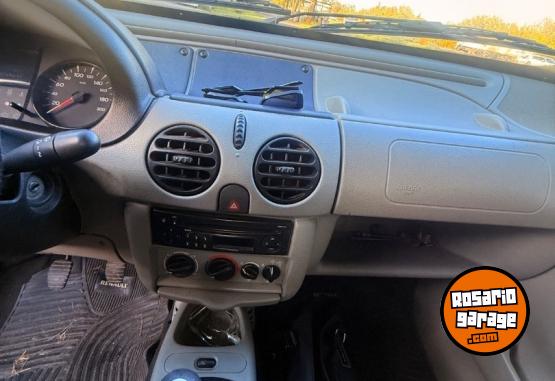 Utilitarios - Renault Kangoo 2013 Diesel 222000Km - En Venta