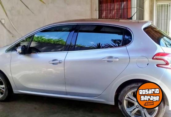 Autos - Peugeot 208 feline pack cuir 2013 Nafta 63000Km - En Venta