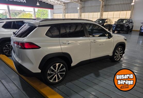 Autos - Toyota Corolla cross hibrida xei 2022 Electrico / Hibrido 45000Km - En Venta