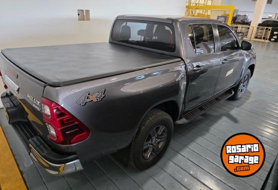 Camionetas - Toyota Hilux 4x4 SRV 2.8 MT 2021 Diesel 141000Km - En Venta