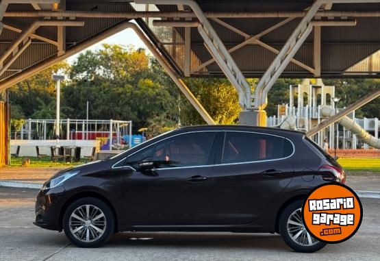 Autos - Peugeot FELINE allure 208 GT 2018 Nafta 58200Km - En Venta