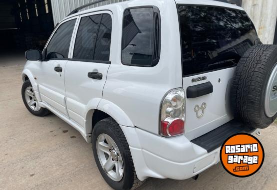 Camionetas - Suzuki Grand Vitara 2006 Nafta 180000Km - En Venta