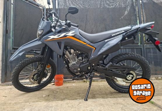 Motos - Honda XR 300 2025 Nafta 200Km - En Venta