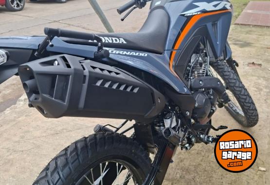 Motos - Honda XR 300 2025 Nafta 200Km - En Venta