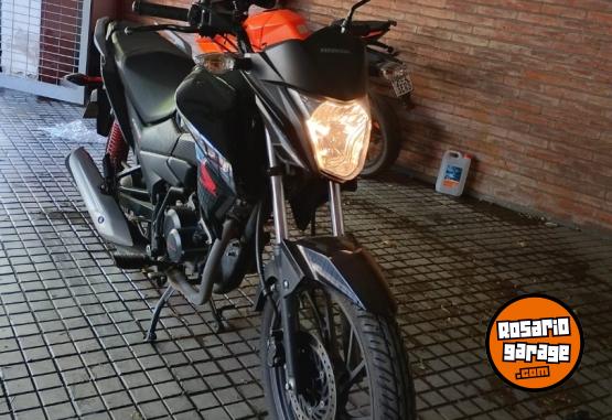 Motos - Honda Twister 125 2023 Nafta 13000Km - En Venta
