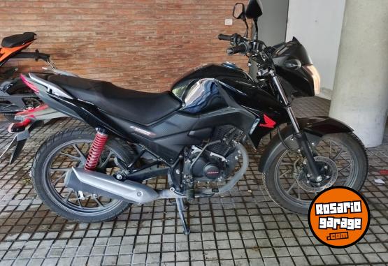Motos - Honda Twister 125 2023 Nafta 13000Km - En Venta