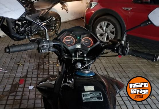 Motos - Honda Twister 125 2023 Nafta 13000Km - En Venta