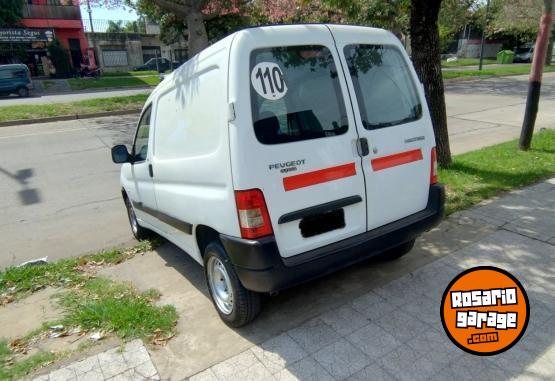 Utilitarios - Peugeot PARTNER 1.4 FURGON 1PCL 2014 Nafta 200000Km - En Venta