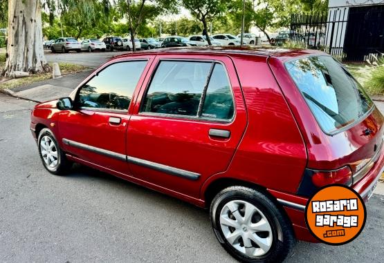 Autos - Renault Clio 1995 Nafta 180000Km - En Venta