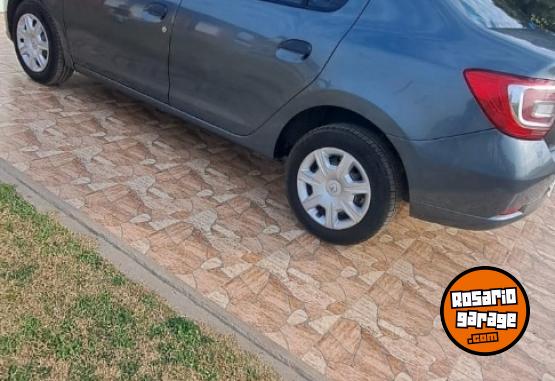 Autos - Renault LOGAN authentique plus 2019 Nafta 120000Km - En Venta