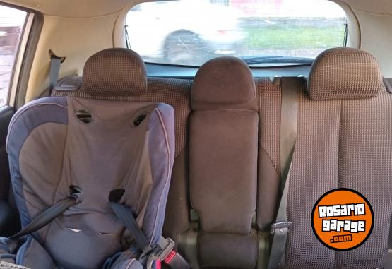 Autos - Nissan Tiida 2014 Nafta 146000Km - En Venta