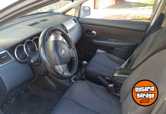 Autos - Nissan Tiida 2014 Nafta 146000Km - En Venta