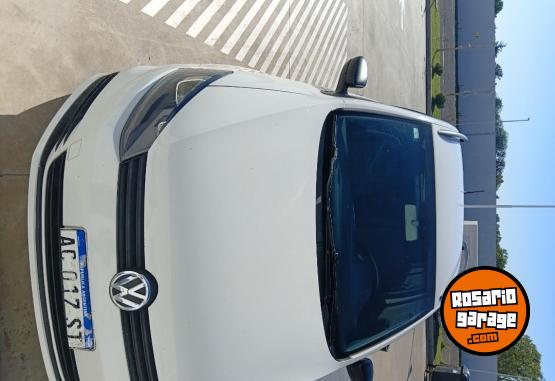 Autos - Volkswagen Suran 2017 Nafta 122500Km - En Venta