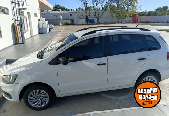 Autos - Volkswagen Suran 2017 Nafta 122500Km - En Venta