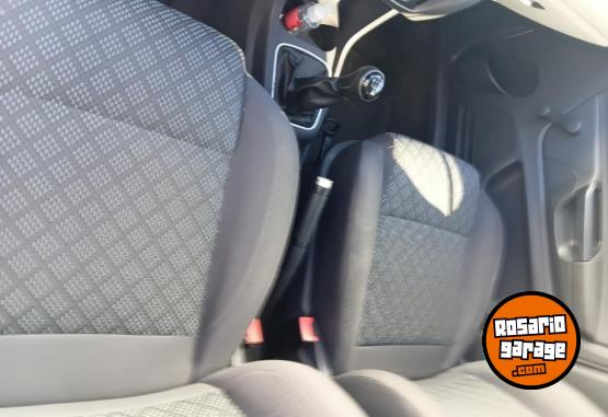 Autos - Volkswagen Suran 2017 Nafta 122500Km - En Venta