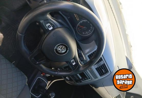 Autos - Volkswagen Suran 2017 Nafta 122500Km - En Venta