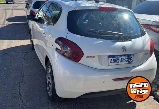 Autos - Peugeot 208 2017 Nafta 117000Km - En Venta