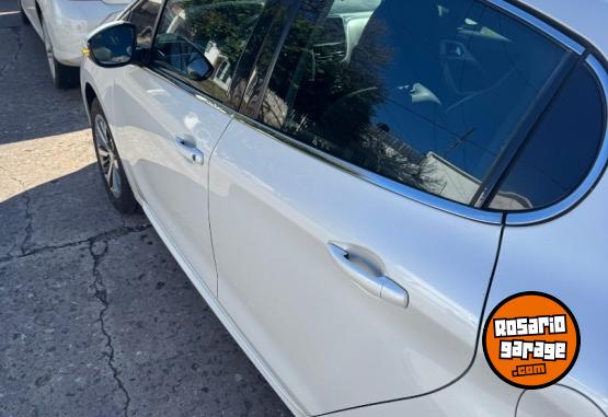 Autos - Peugeot 208 2017 Nafta 117000Km - En Venta