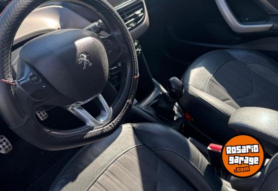 Autos - Peugeot 208 2017 Nafta 117000Km - En Venta