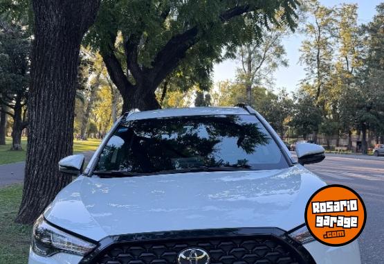 Camionetas - Toyota Corolla Cross 2024 Nafta 15000Km - En Venta