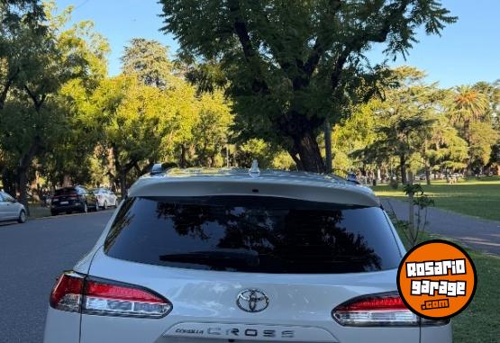 Camionetas - Toyota Corolla Cross 2024 Nafta 15000Km - En Venta