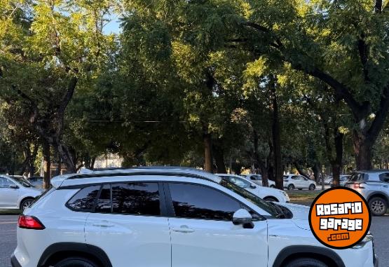 Camionetas - Toyota Corolla Cross 2024 Nafta 15000Km - En Venta