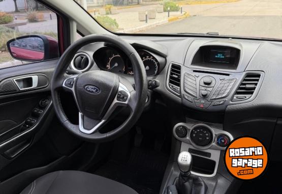 Autos - Ford Fiesta 2017 Nafta 130000Km - En Venta