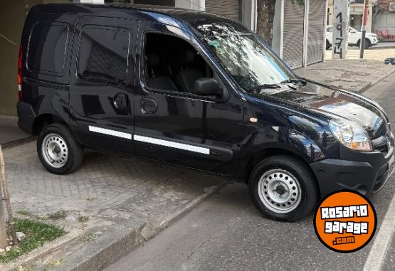 Utilitarios - Renault Kangoo 2015 GNC 148000Km - En Venta