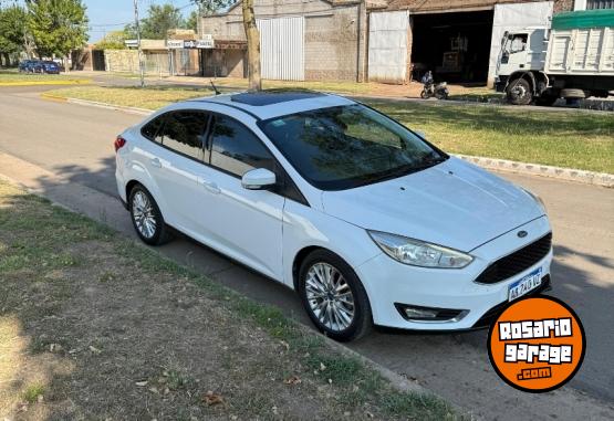 Autos - Ford Focus 2017 Nafta 140000Km - En Venta