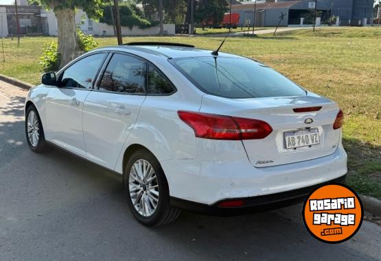 Autos - Ford Focus 2017 Nafta 140000Km - En Venta