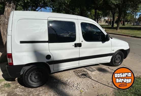 Utilitarios - Peugeot Partner 2007 Diesel 213000Km - En Venta