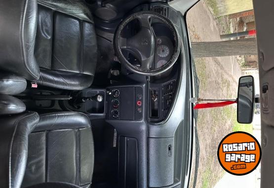 Utilitarios - Peugeot Partner 2007 Diesel 213000Km - En Venta