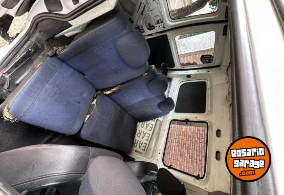 Utilitarios - Peugeot Partner 2007 Diesel 213000Km - En Venta