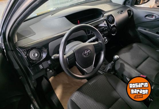 Autos - Toyota ETIOS X 2023 Nafta 84000Km - En Venta