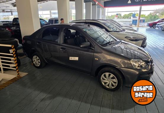 Autos - Toyota ETIOS X 2023 Nafta 84000Km - En Venta