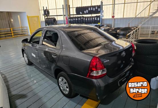 Autos - Toyota ETIOS X 2023 Nafta 84000Km - En Venta