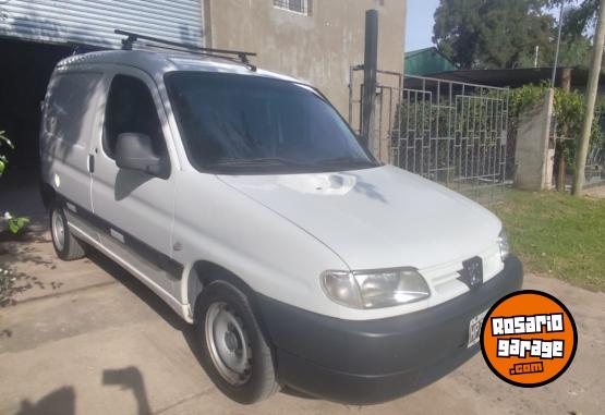 Utilitarios - Peugeot Partner 2008 Diesel 225000Km - En Venta