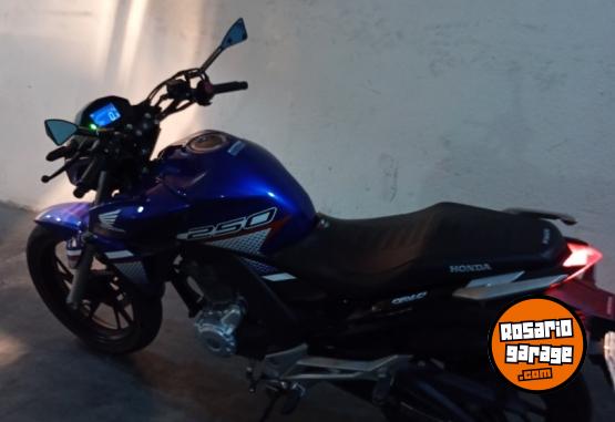 Motos - Honda Cb twister 2017 Nafta 42000Km - En Venta