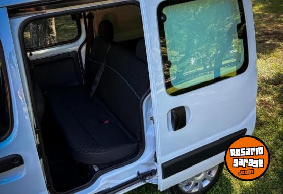 Utilitarios - Renault KANGOO / PARTNER BERLINGO 2015 GNC 133000Km - En Venta