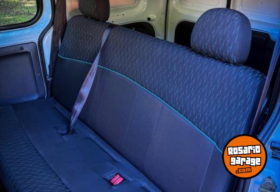 Utilitarios - Renault KANGOO / PARTNER BERLINGO 2015 GNC 133000Km - En Venta