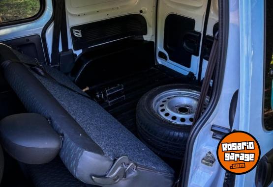 Utilitarios - Renault KANGOO / PARTNER BERLINGO 2015 GNC 133000Km - En Venta